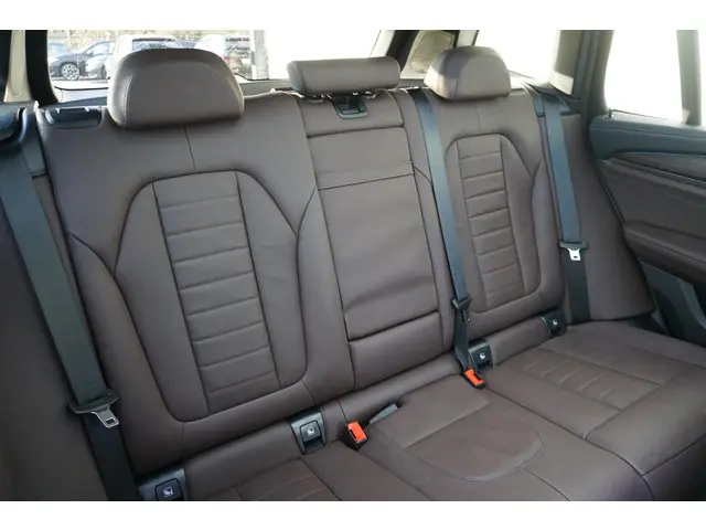 BMW iX3 High Executive 80 kWh 2023 Elektrisch 10
