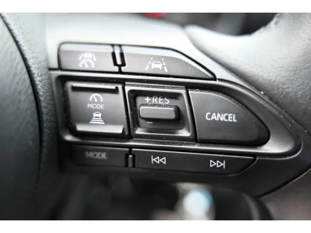 Mazda 2 Hybrid 1.5 Centre-line 2025 Hybride Benzine 21