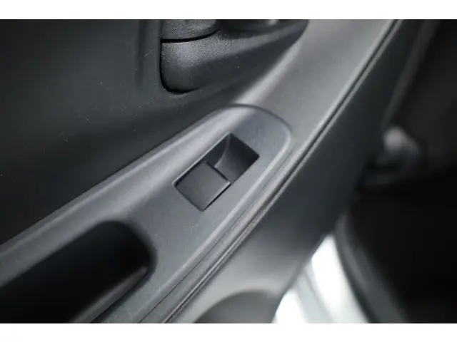 Toyota Yaris 1.5 Hybrid Active 2022 Hybride Benzine 34