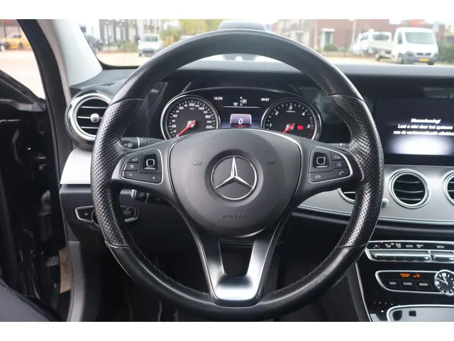 Mercedes-Benz E-Klasse 350 d Ambition 2016 Diesel 12
