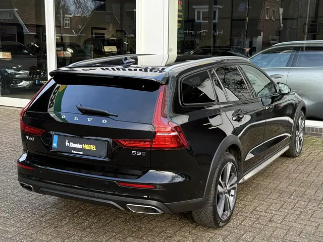 Volvo V60 Cross Country 2.0 B5 AWD 2022 Benzine 27