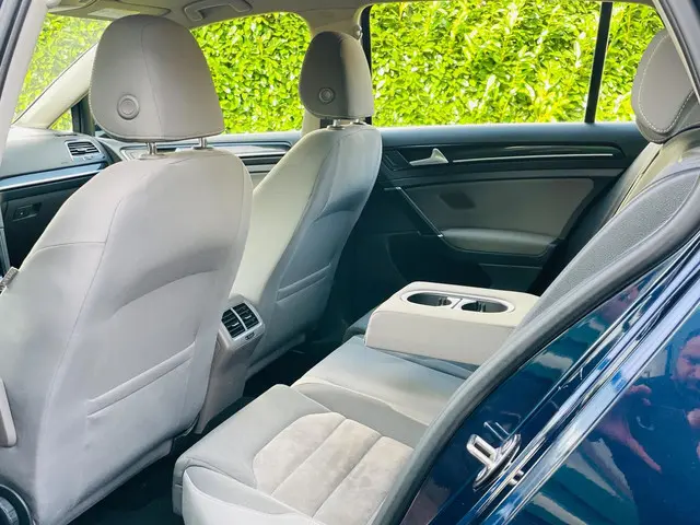 Volkswagen Golf 1.4 TSI Highline/Automaat 2013 Benzine 11