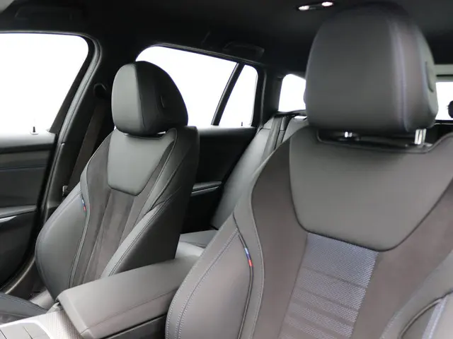 BMW 3 Serie Touring 320e 2023 Hybride Benzine 9