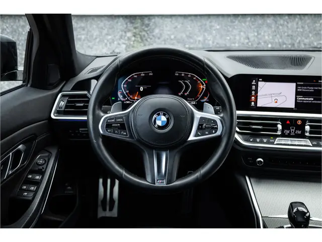 BMW 3 Serie Touring 320i M Sport High Ex 2021 Benzine 12