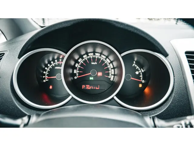 Kia Venga 1.6 CVVT Plus Pack AUTOMAAT NAVI 2013 Benzine 28