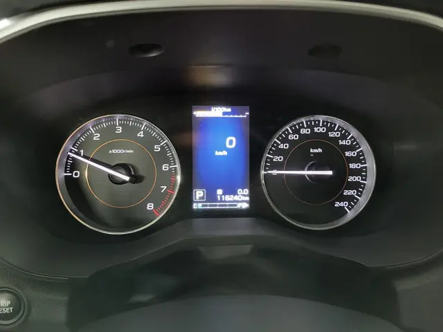 Subaru XV 2.0i Premium, Trekhaak, Camera 2018 Benzine 11