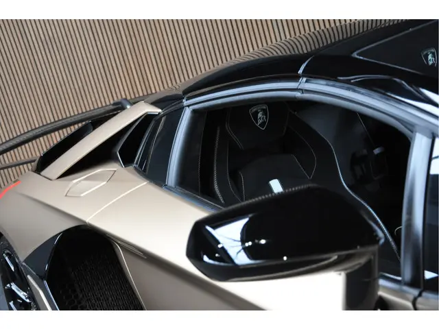 Lamborghini Aventador 6.5 V12 SVJ Roadster 2021 Benzine 36