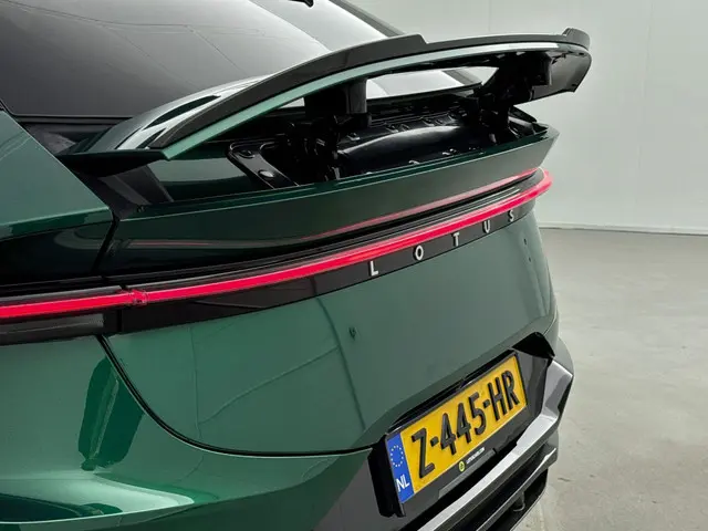 Lotus Eletre R 112kWh/906pk 2024 Elektrisch 11