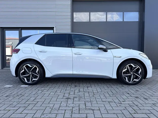 Volkswagen ID.3 First Plus 58 kWh 2020 Elektrisch 38