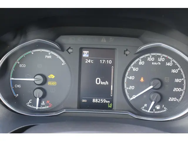 Toyota Yaris 1.5 Hybrid Dynamic, 2017 Hybride Benzine 30