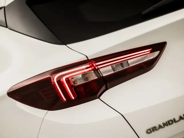 Opel Grandland X 1.2 Turbo Elegance Sport 2021 Benzine 29