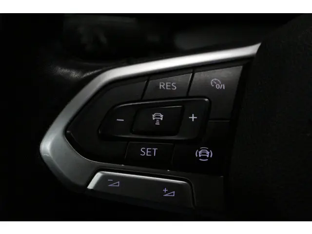 Volkswagen Golf Variant 1.0 TSI Life 2022 Benzine 17