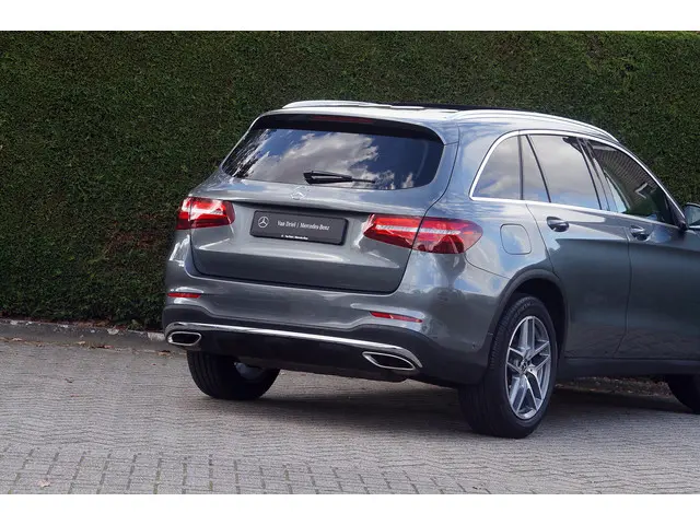 Mercedes-Benz GLC GLC 300 4M AMG line 2018 Benzine 33