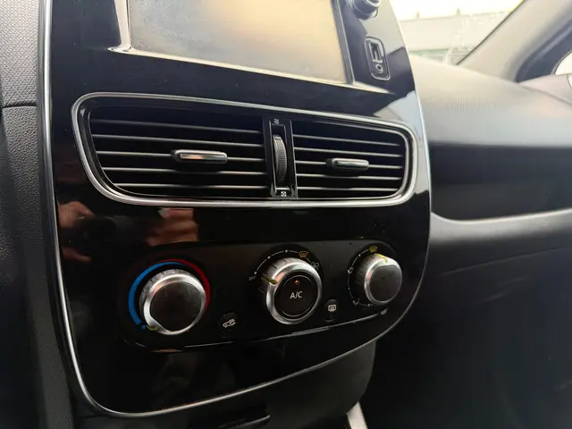 Renault Clio 0.9 TCe Limited Nwe ketting 2016 Benzine 15