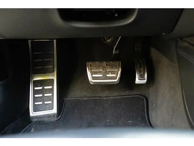 Audi RS6 Avant 4.0 TFSI RS 6 quattro 2015 Benzine 19