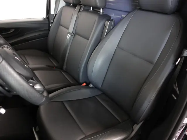 Mercedes-Benz Vito 114 CDI Lang 2024 Diesel 28