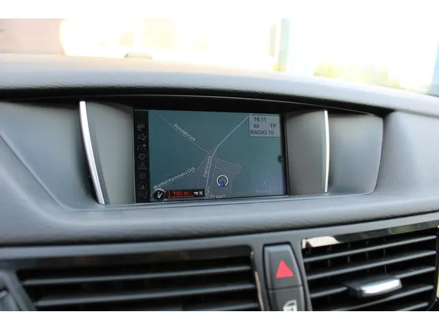 BMW X1 sDrive20i High Executive 2015 Benzine 22