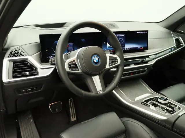 BMW X5 xDrive50e 2024 Hybride Benzine 11