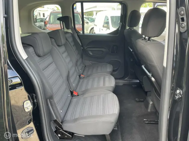 Opel Combo Life 1.2 Turbo L1H1 Edition Navi 2020 Benzine 10