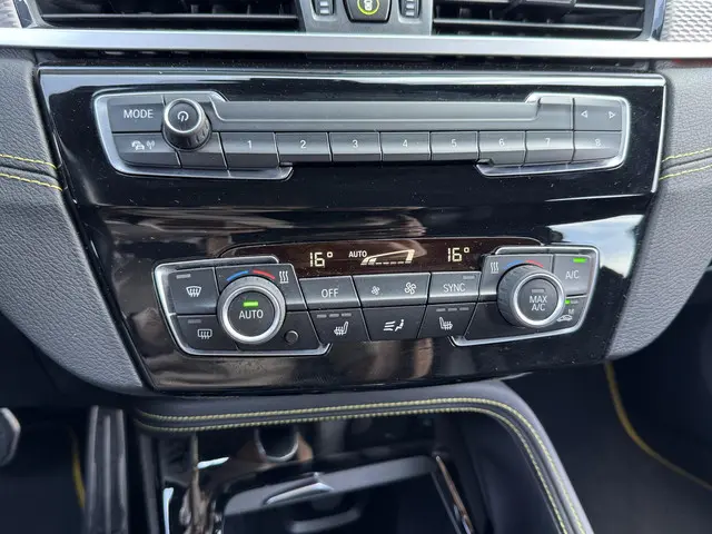 BMW X2 SDRIVE20I BUSINESS EDITION 2021 Benzine 24