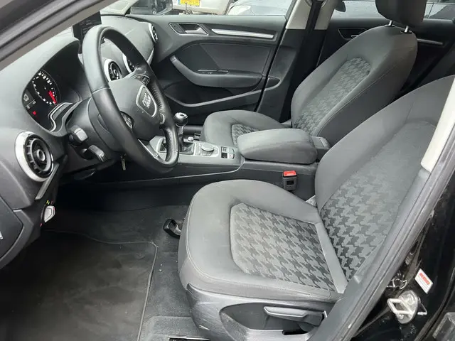 Audi A3 Sportback 1.4 TFSI CoD PANO! NAP 2015 Benzine 18