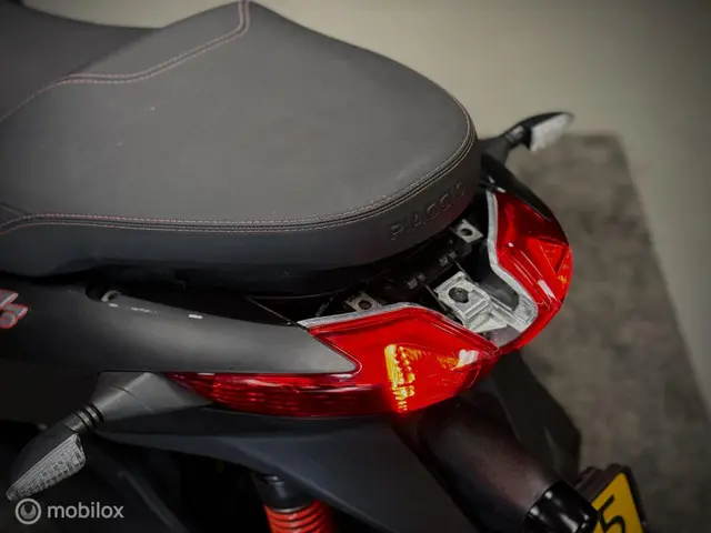 Piaggio MP3 300 HPE Sport 2022 Benzine 14