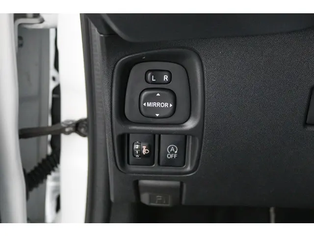 Toyota Aygo 1.0 VVT-i x-play 2022 Benzine 28