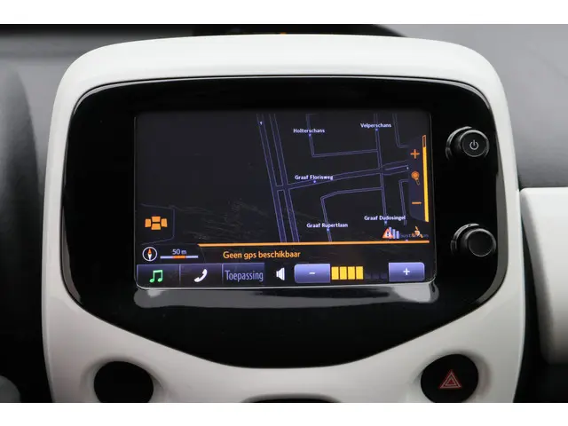 Toyota Aygo 1.0 VVT-i x-wave Cabrio 2015 Benzine 32