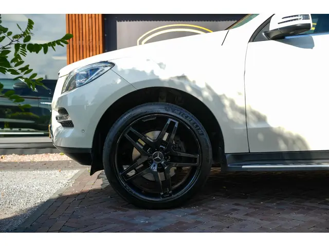 Mercedes-Benz M-Klasse 350 2013 Benzine 12