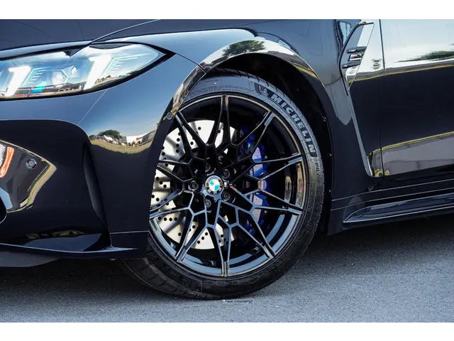 BMW M3 Touring xDrive Competition 2024 Benzine 12