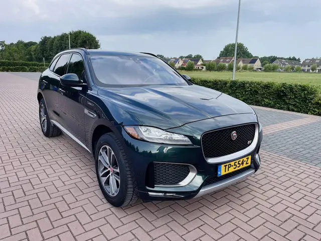 Jaguar F-PACE 3.0 S First Edition AWD 2017 Benzine 10