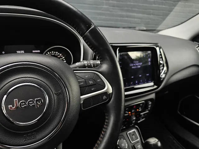 Jeep Compass 1.4 MultiAir Limited 4x4 2018 Benzine 17