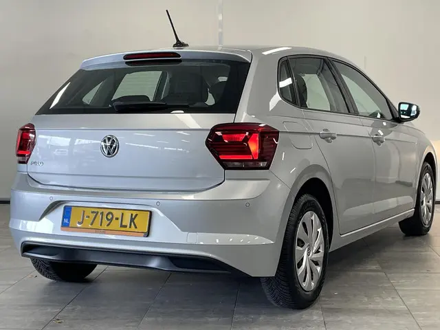 Volkswagen Polo 2