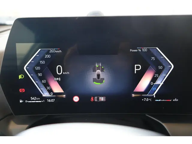 BMW 1 Serie 120 2025 Benzine 13