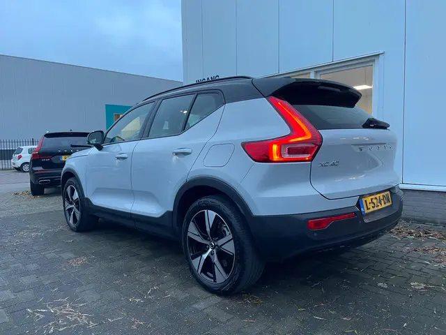 Volvo XC40 Recharge P8 AWD R-Design 2021 Elektrisch 10