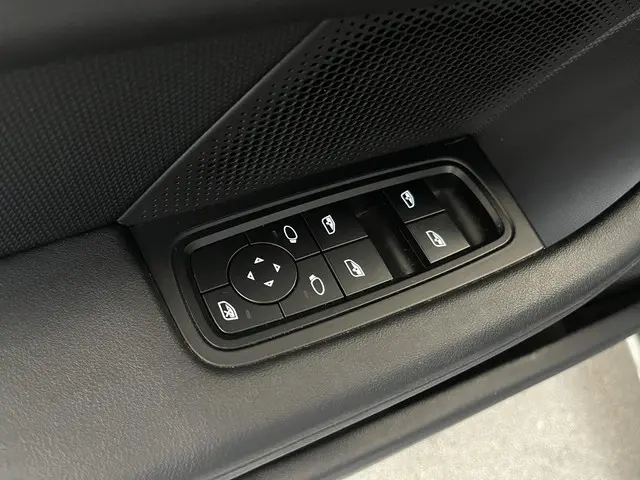 Porsche Taycan Cross Turismo 4 93 kWh 2021 Elektrisch 45