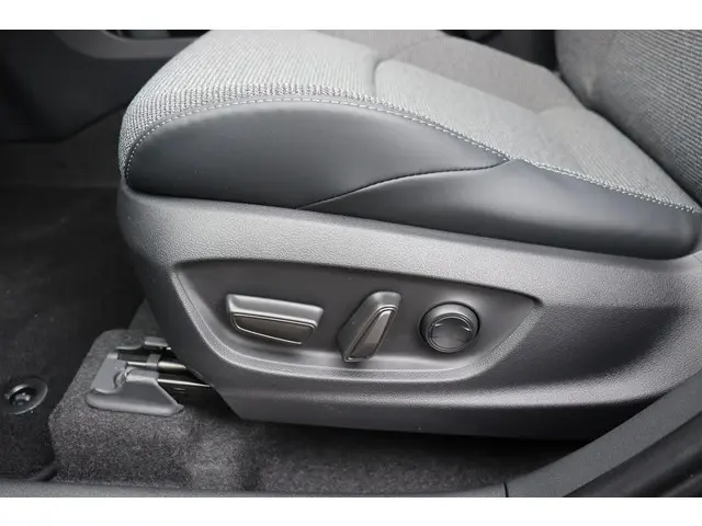 Toyota bZ4X Dynamic 73 kWh 2025 Elektrisch 29