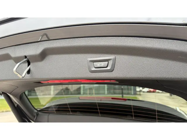 BMW X2 sDrive18i High Executive 2019 Benzine 8