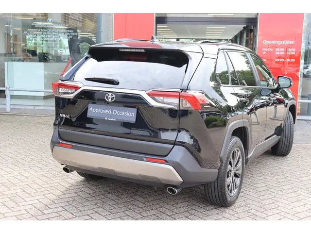 Toyota RAV4 2.0 VVT-iE Style, Trekhaak 2024 Benzine 12