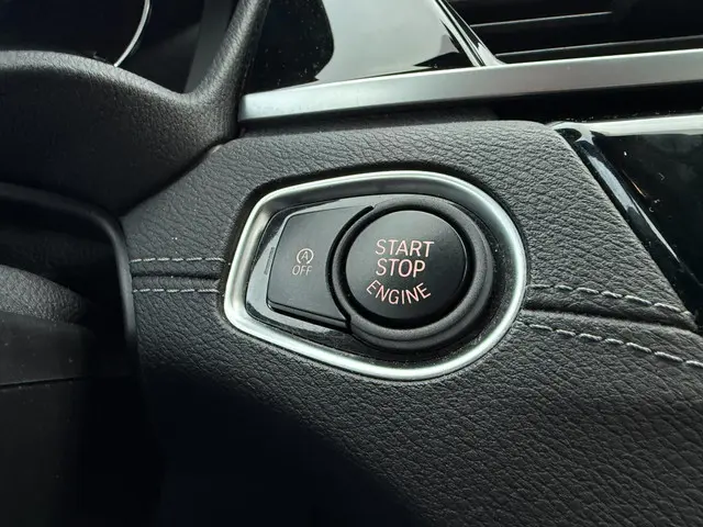 BMW X2 SDrive18i Executive 2022 Benzine 15