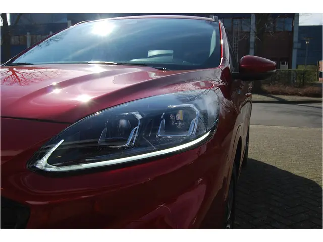 Ford Kuga 2.5 PHEV 225PK ST-Line X 2023 Hybride Benzine 10