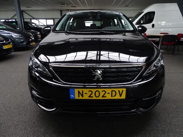 Peugeot 308 SW 1.2 PureTech Blue Active 2021 Benzine 8