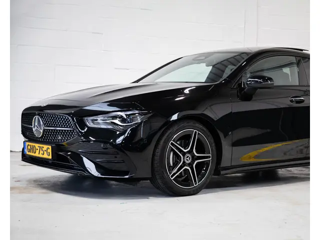 Mercedes-Benz CLA Coupé 180 Star Edition 2024 Benzine 4