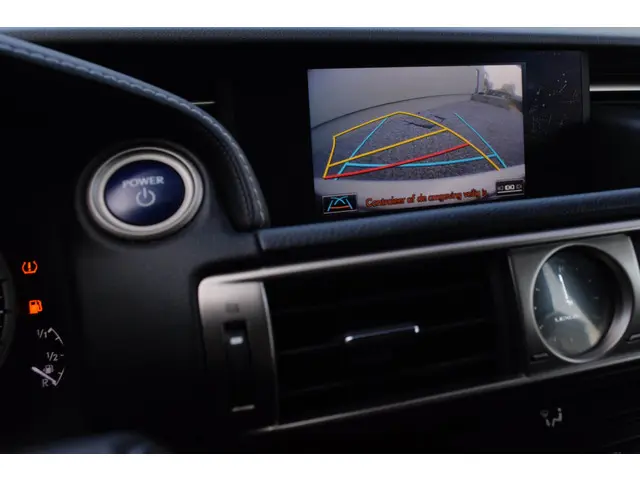 Lexus IS 300h Business Line Pro 2013 Hybride Benzine 15