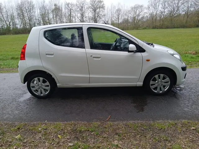 Nissan Pixo 1.0 Look S/S Airco 79.000km!!!! 2013 Benzine 8