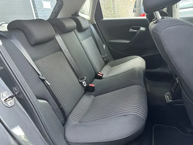 Volkswagen Polo 1.2 TSI Trendline 2013 Benzine 12