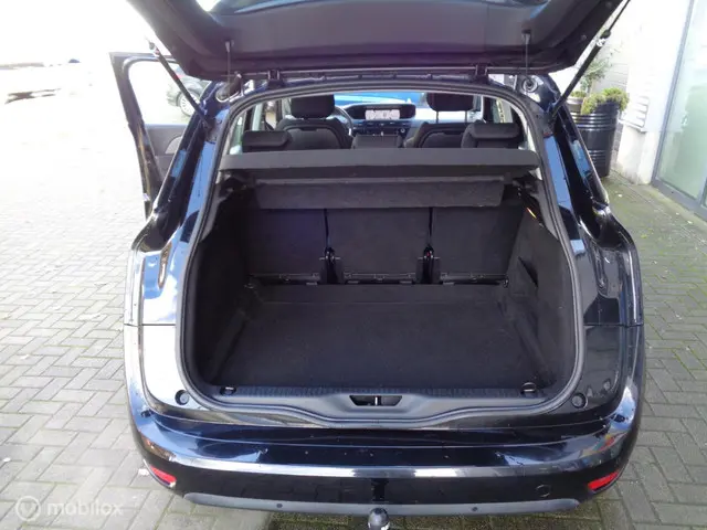 Citroën C4 Picasso 1.2 PureTech Selection 2015 Benzine 23