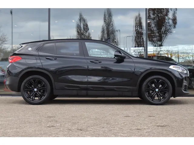 BMW X2 sDRIVE18i HIGH EXECUTIVE 2018 Benzine 4