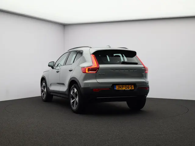 Volvo XC40 B4 197PK Plus Dark 2025 Benzine 19