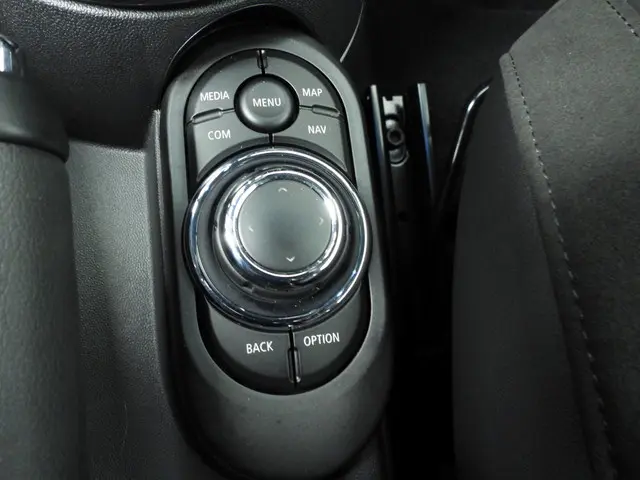 MINI Cooper 1.5 2022 Benzine 34